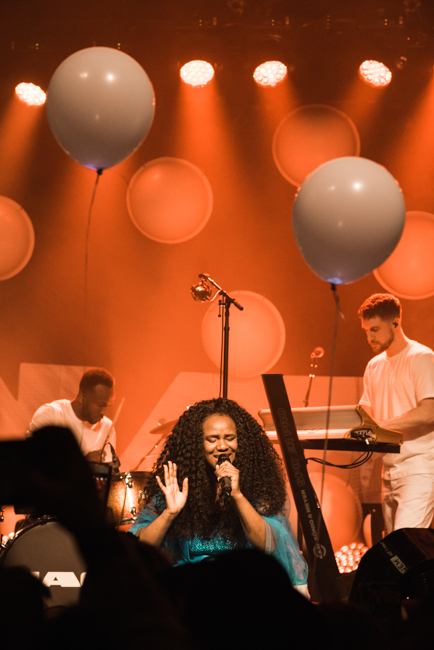 NAO, Wonder Ballroom, photo by Kai Hayashi