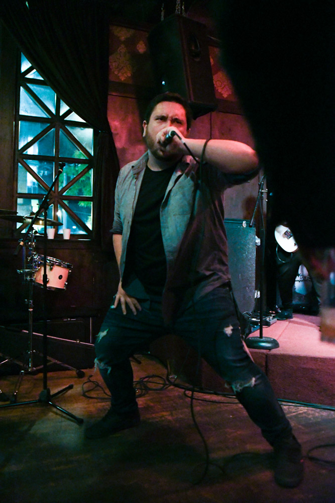 Screams of Syrens, Hawthorne Theatre, photo by Joe Bitters