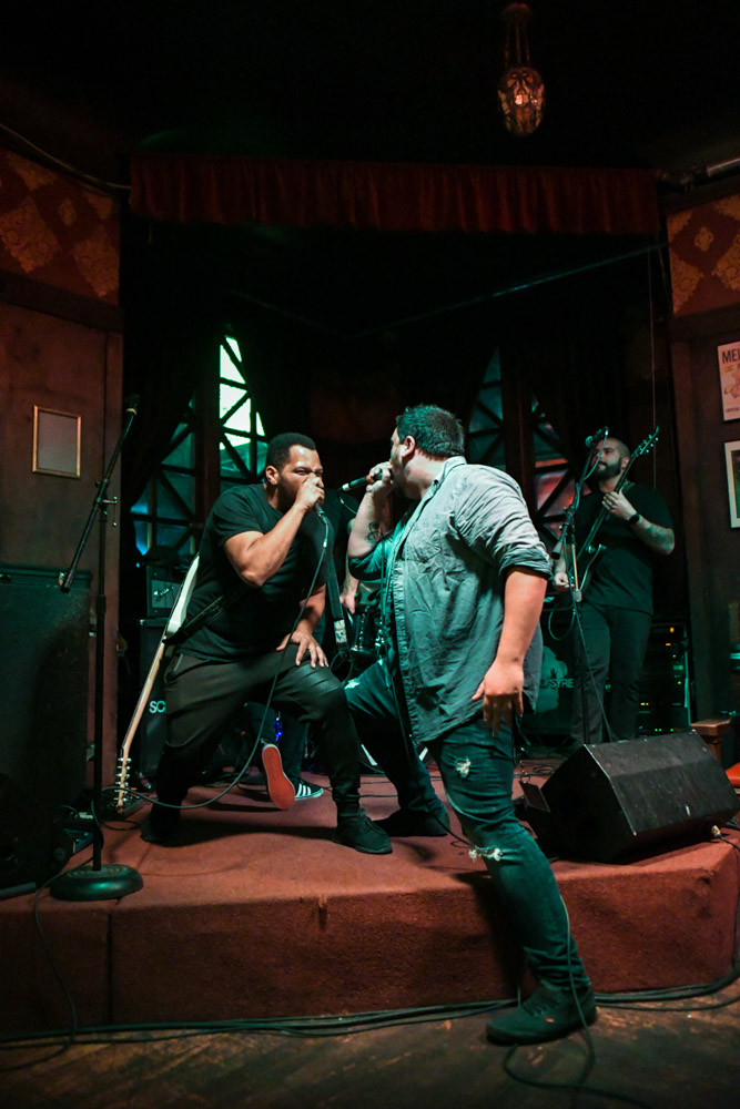 Screams of Syrens, Hawthorne Theatre, photo by Joe Bitters