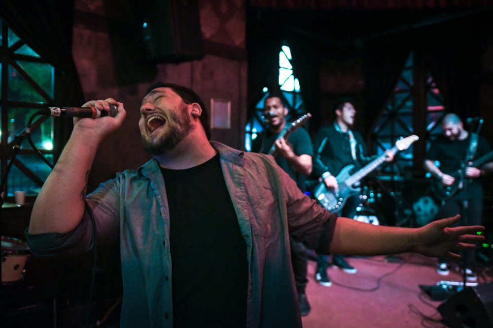 Screams of Syrens, Hawthorne Theatre, photo by Joe Bitters