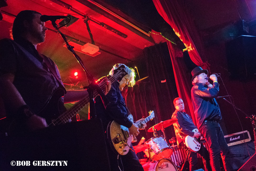 The Lovesores, Star Theater, photo by Bob Gersztyn