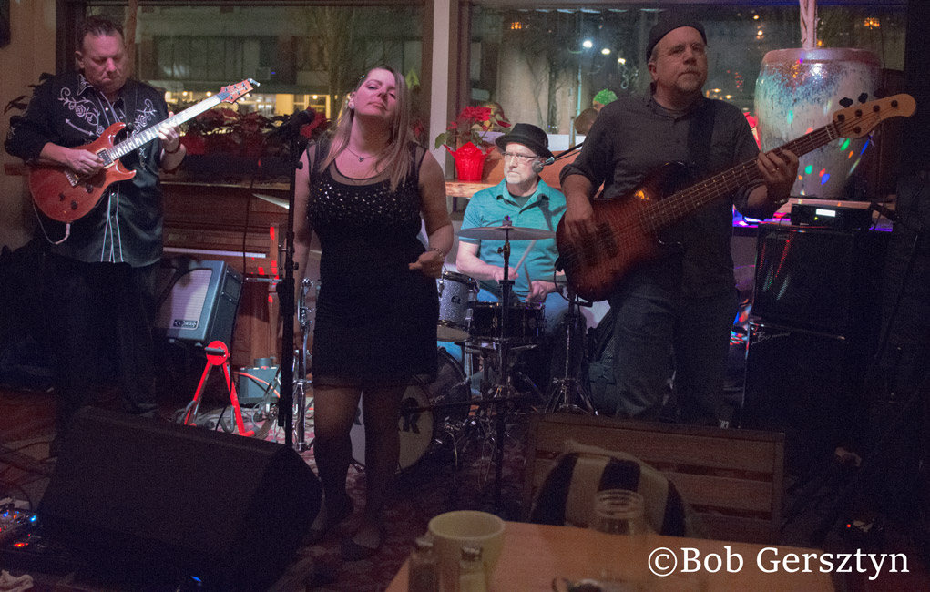 Rachel and The Rain Kings, Taproot Lounge & Cafe, photo by Bob Gersztyn