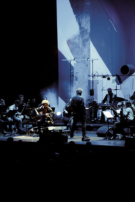 José Gonzalez, Arlene Schnitzer Concert Hall, photo by Ignacio Quintana