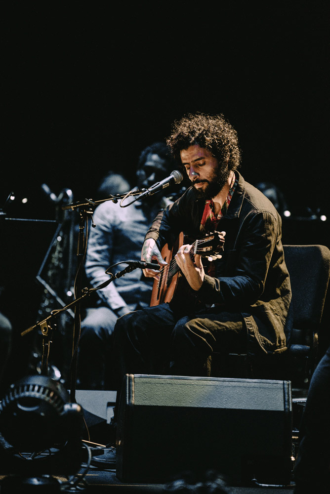 José Gonzalez, Arlene Schnitzer Concert Hall, photo by Ignacio Quintana