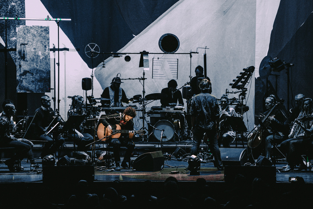 José Gonzalez, Arlene Schnitzer Concert Hall, photo by Ignacio Quintana