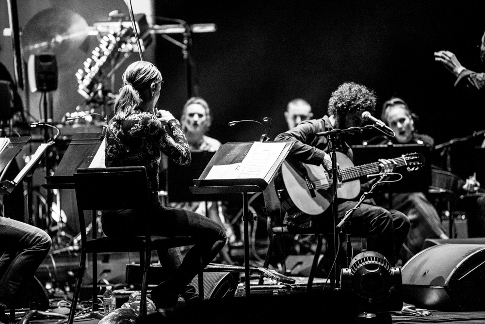 José Gonzalez, Arlene Schnitzer Concert Hall, photo by Ignacio Quintana
