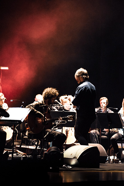 José Gonzalez, Arlene Schnitzer Concert Hall, photo by Ignacio Quintana