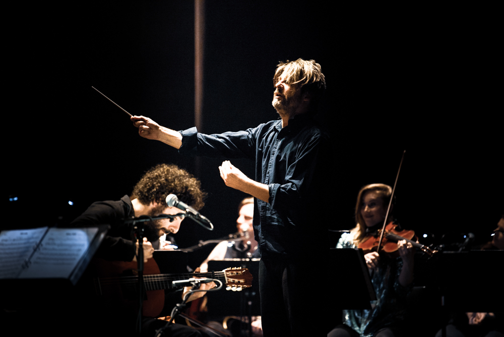 José Gonzalez, Arlene Schnitzer Concert Hall, photo by Ignacio Quintana