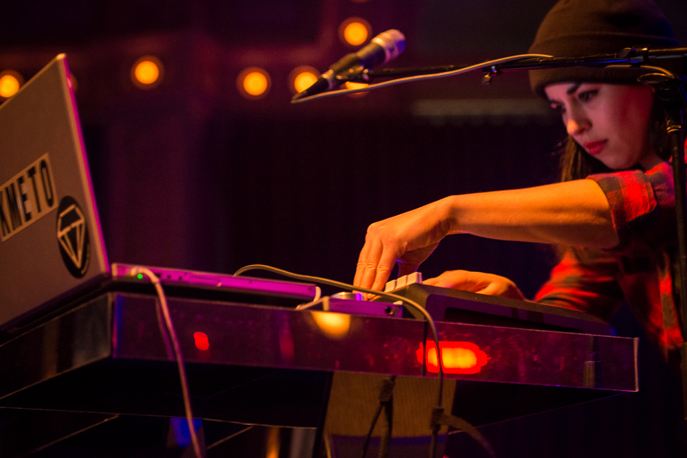 Natasha Kmeto, Crystal Ballroom, 94.7 FM, photo by Ronit Fahl