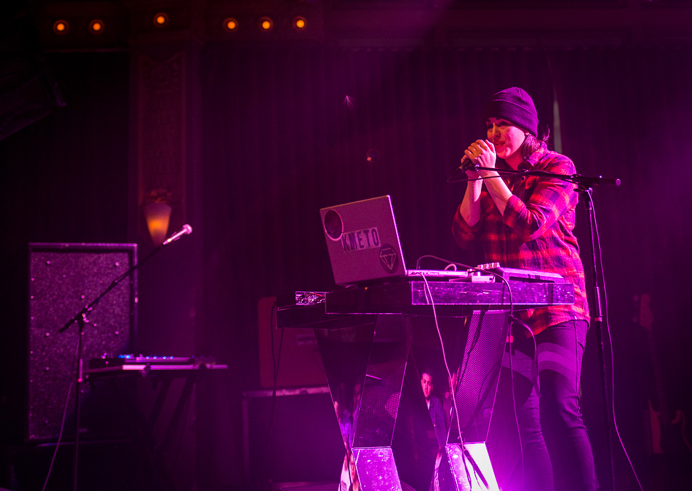 Natasha Kmeto, Crystal Ballroom, 94.7 FM, photo by Ronit Fahl