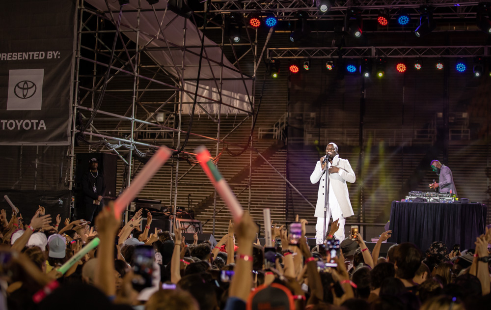 Akon, Reser Stadium, photo by Sal Barragan