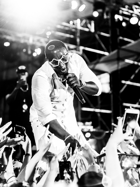 Akon, Reser Stadium, photo by Sal Barragan