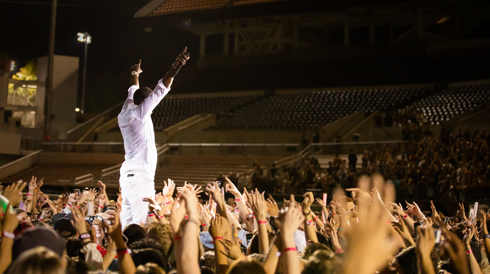 Akon, Reser Stadium, photo by Sal Barragan