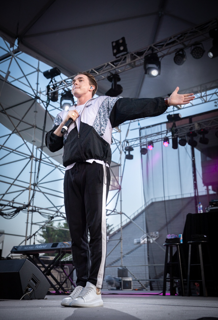 Jesse McCartney, Reser Stadium, photo by Sal Barragan