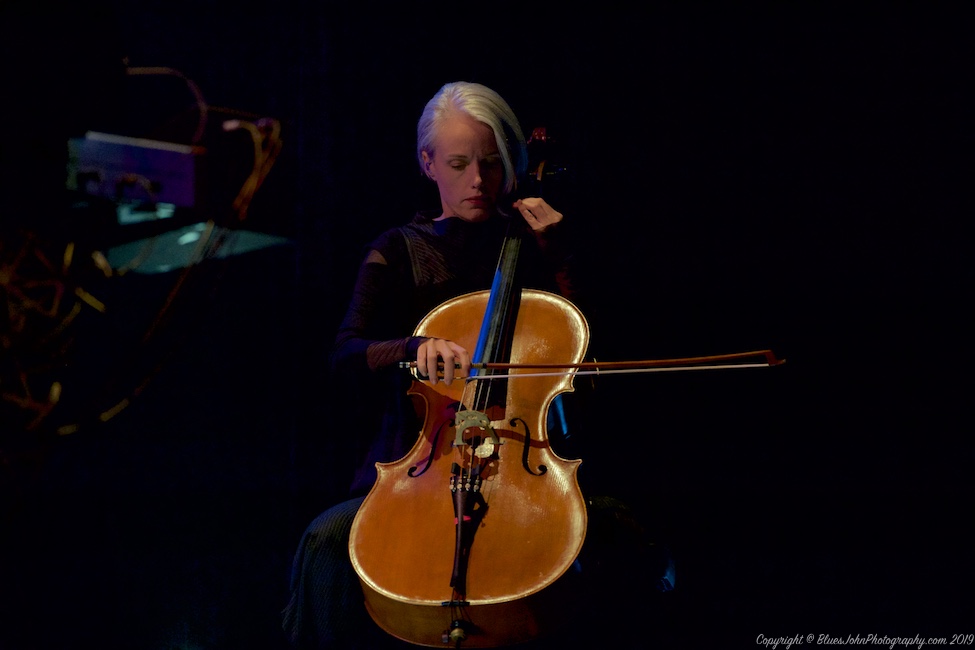 Imogen Heap, Moore Theatre, photo by John Alcala