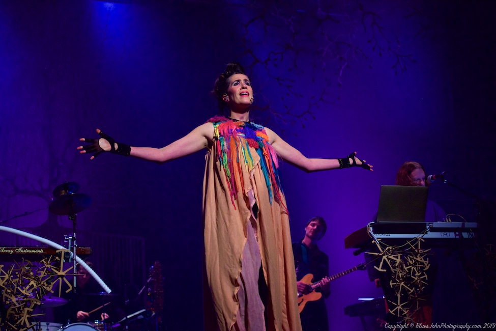 Imogen Heap, Moore Theatre, photo by John Alcala
