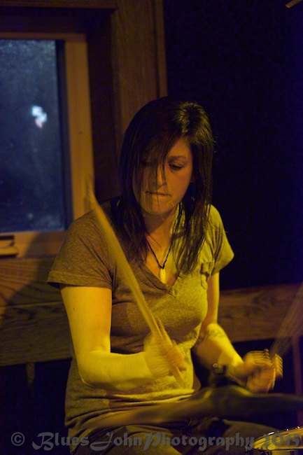 Ripe Red Apple, Alberta Street Pub, photo by John Alcala