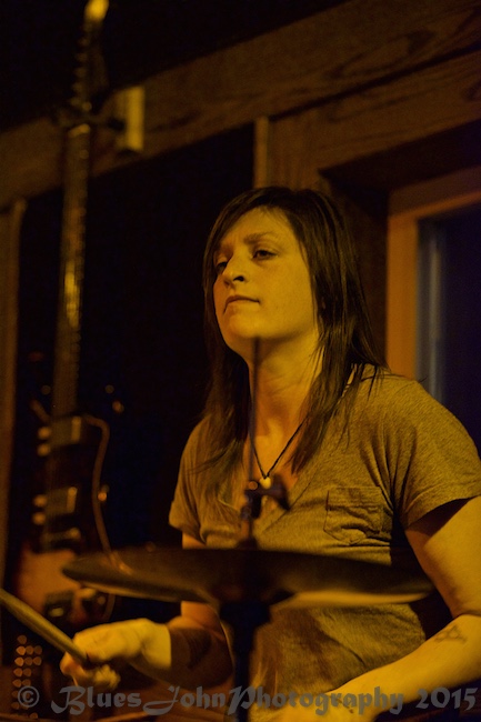 Ripe Red Apple, Alberta Street Pub, photo by John Alcala