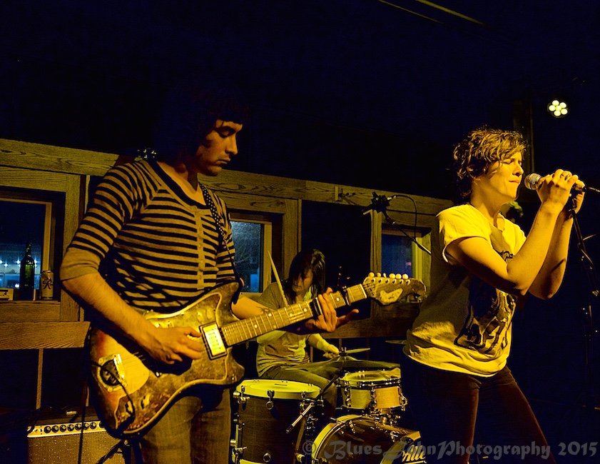 Ripe Red Apple, Alberta Street Pub, photo by John Alcala