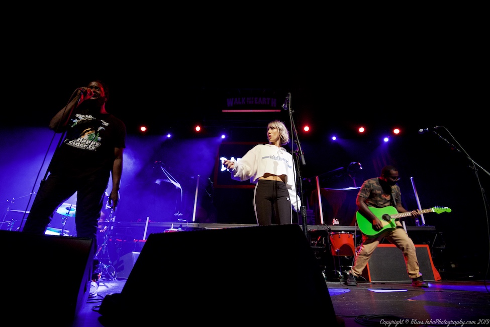 Darenots, Keller Auditorium, photo by John Alcala