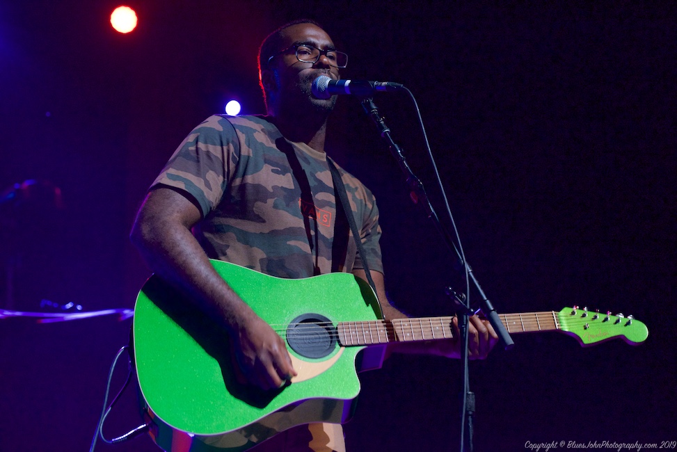 Darenots, Keller Auditorium, photo by John Alcala