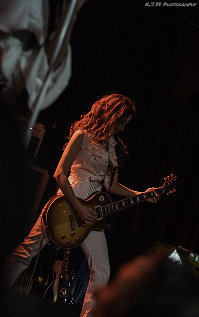 Zepparella, Dante's, photo by Kevin Pettigrew