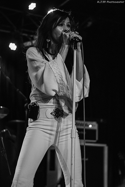 Zepparella, Dante's, photo by Kevin Pettigrew