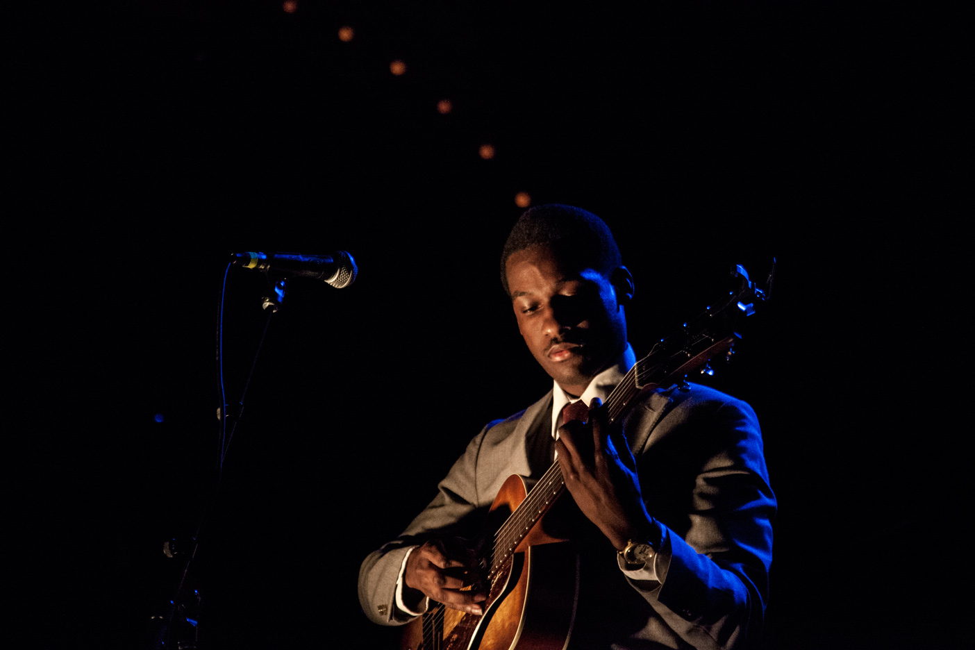 Leon Bridges, Crystal Ballroom, photo by Sam Gehrke