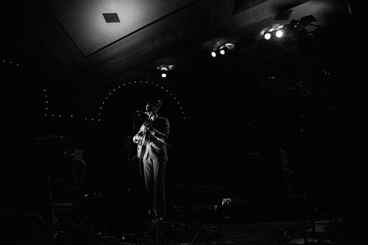 Leon Bridges, Crystal Ballroom, photo by Sam Gehrke