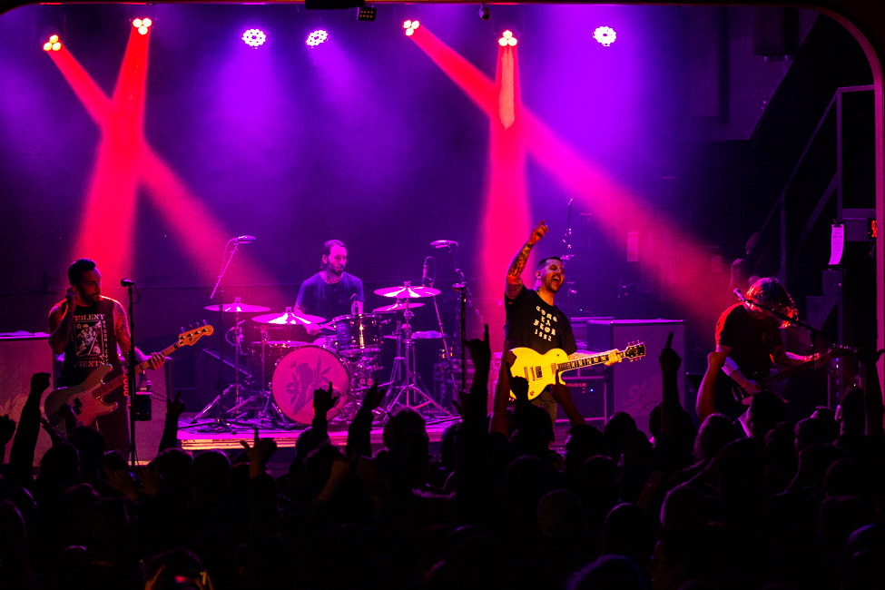 Bayside, Hawthorne Theatre, photo by Matthew Wolfe