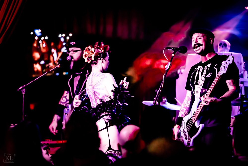 Franks and Deans, Dante's, photo by Kris Luke