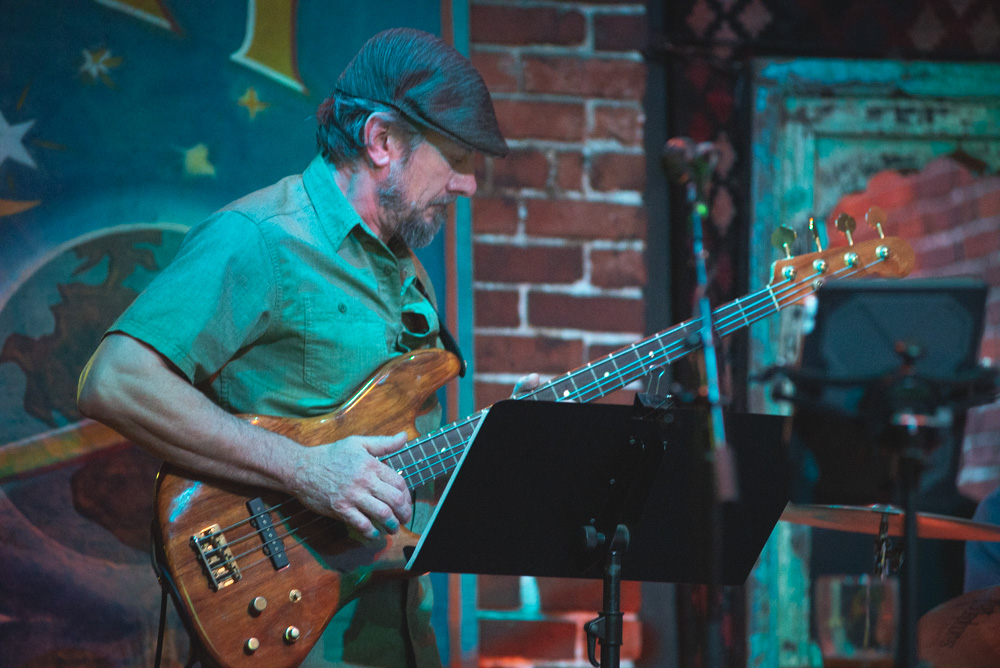 Quadraphonnes, White Eagle Saloon, photo by Chad Lanning