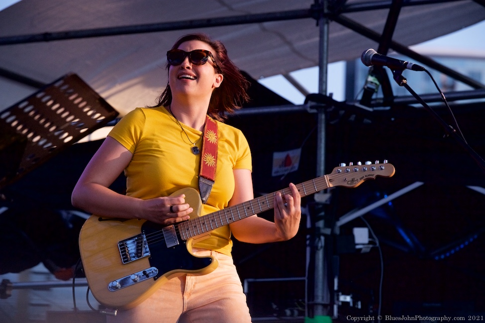 Ashleigh Flynn & The Riveters, The Lot at Zidell Yards, photo by John Alcala