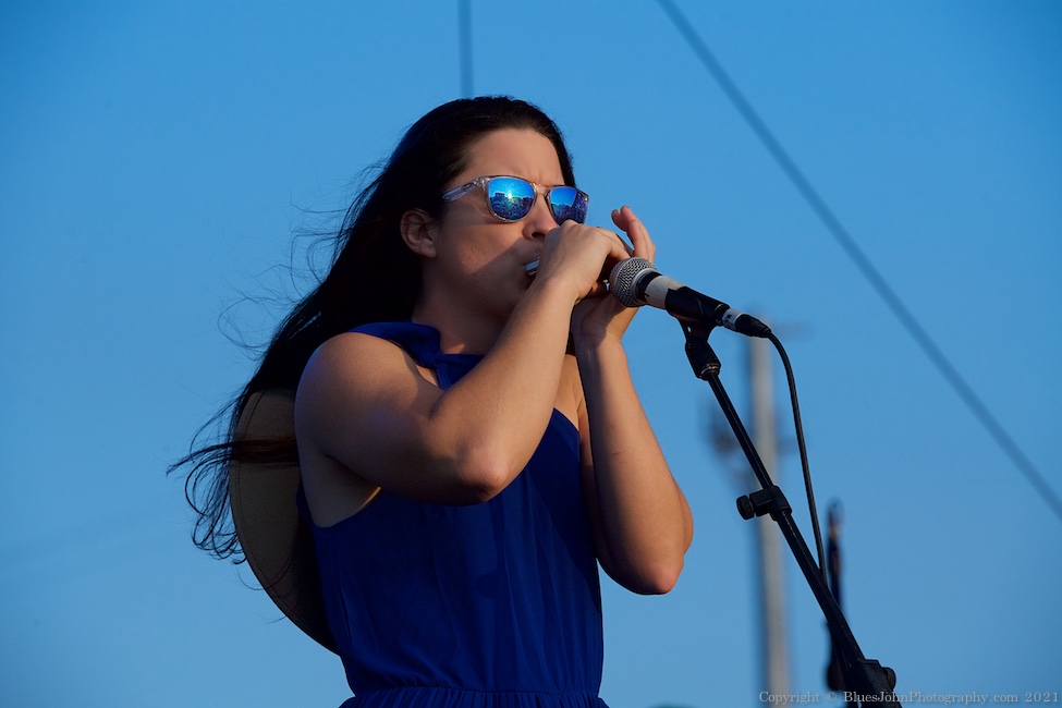 Ashleigh Flynn & The Riveters, The Lot at Zidell Yards, photo by John Alcala