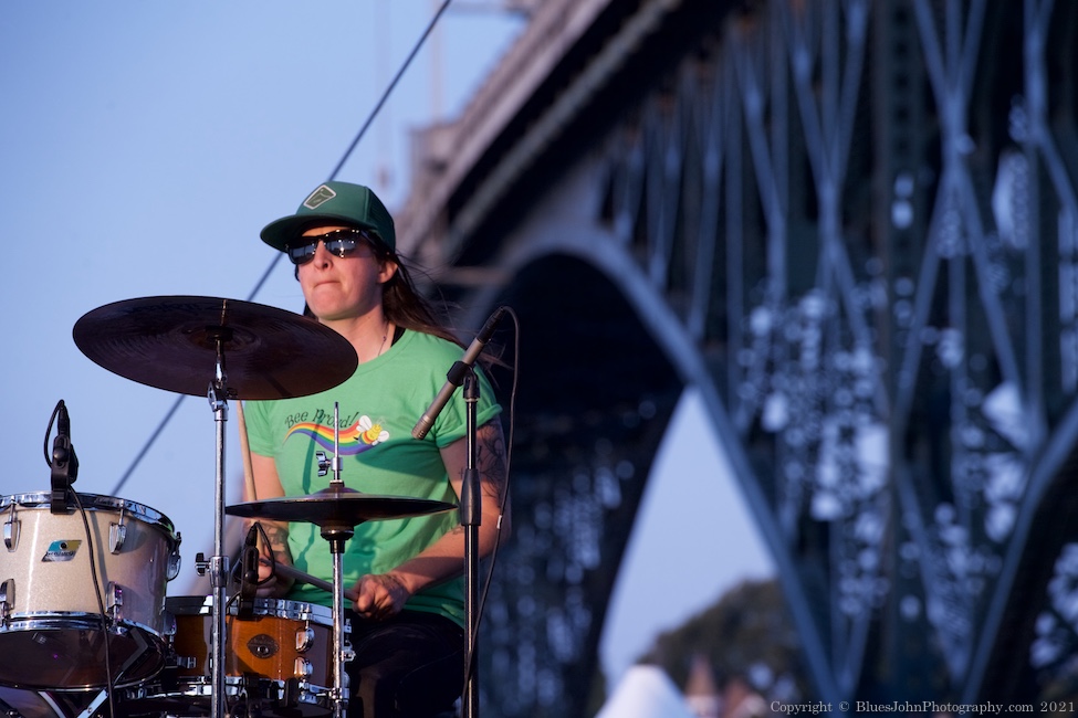 Ashleigh Flynn & The Riveters, The Lot at Zidell Yards, photo by John Alcala