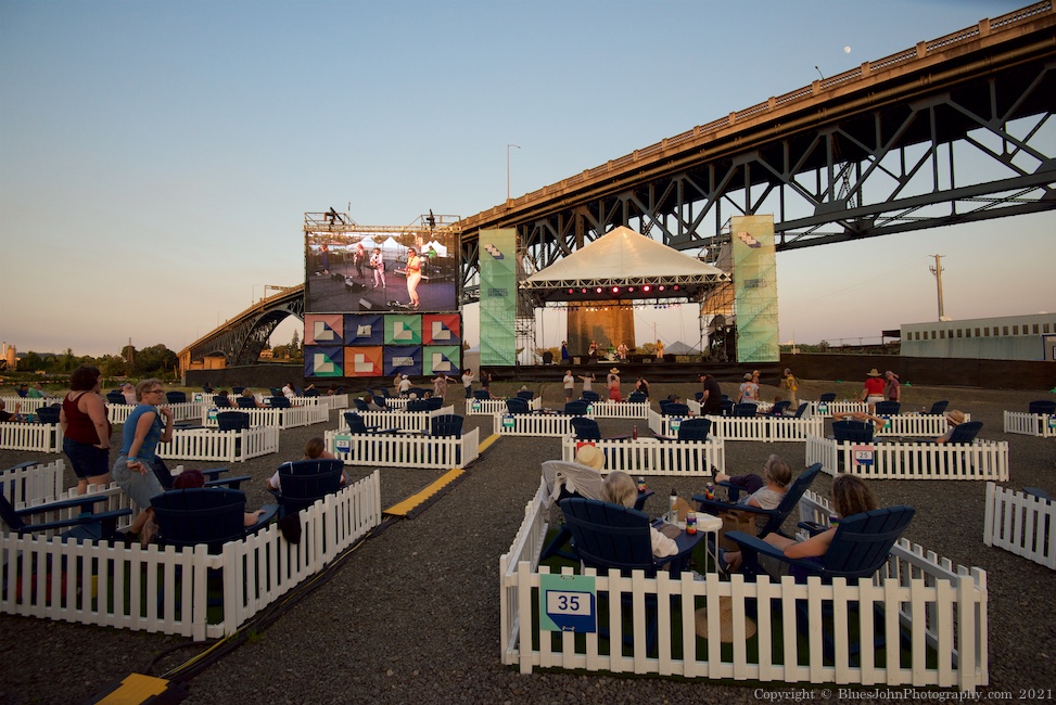 Ashleigh Flynn & The Riveters, The Lot at Zidell Yards, photo by John Alcala