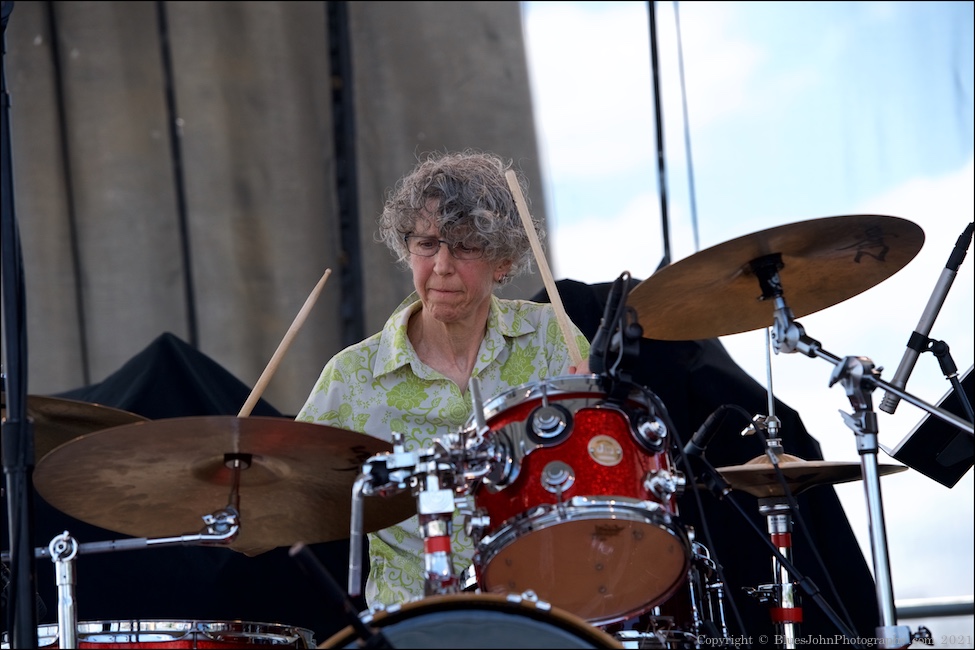 The Lot at Zidell Yards, Waterfront Blues Festival, photo by John Alcala