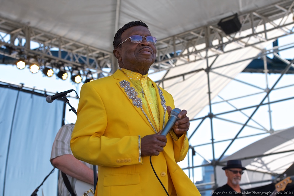 The Lot at Zidell Yards, Waterfront Blues Festival, photo by John Alcala