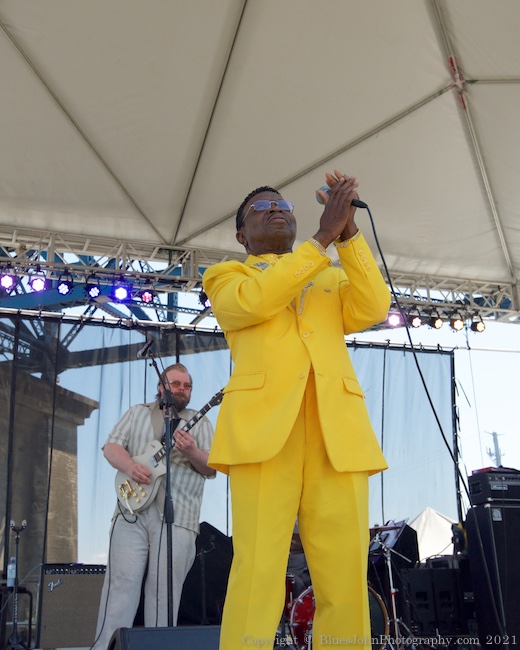 The Lot at Zidell Yards, Waterfront Blues Festival, photo by John Alcala