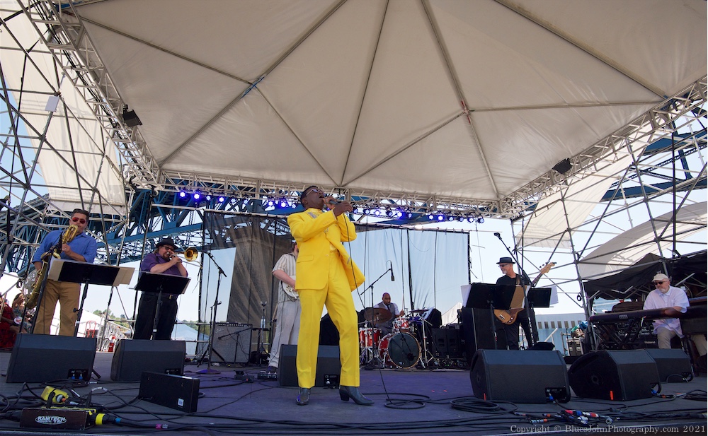 The Lot at Zidell Yards, Waterfront Blues Festival, photo by John Alcala