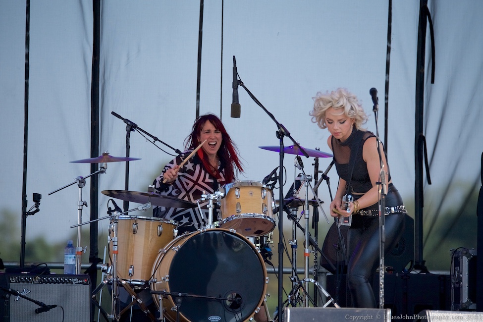 Samantha Fish, The Lot at Zidell Yards, Waterfront Blues Festival, photo by John Alcala