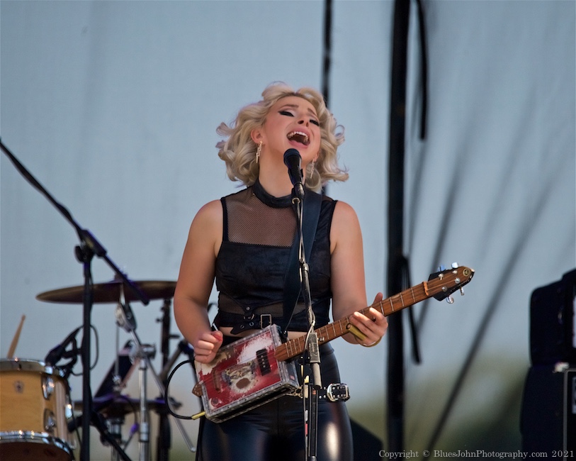 Samantha Fish, The Lot at Zidell Yards, Waterfront Blues Festival, photo by John Alcala