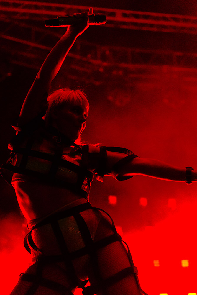 Sylvan Esso, Edgefield Amphitheater, photo by Ignacio Quintana