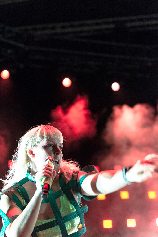 Sylvan Esso, Edgefield Amphitheater, photo by Ignacio Quintana