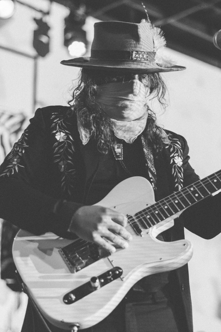 Silver Triplets of the Rio Hondo, Vitalidad Movement Arts & Events Center, photo by Daniel Stindt