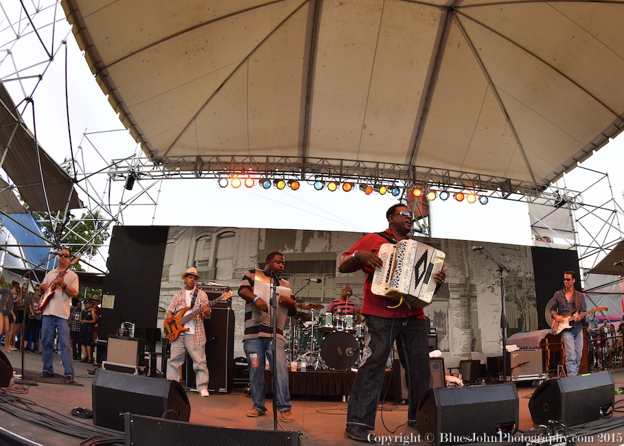 Waterfront Blues Festival, Tom McCall Waterfront Park, photo by John Alcala