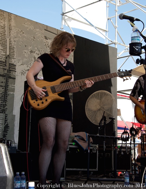 Lisa Mann, Waterfront Blues Festival, Tom McCall Waterfront Park, photo by John Alcala