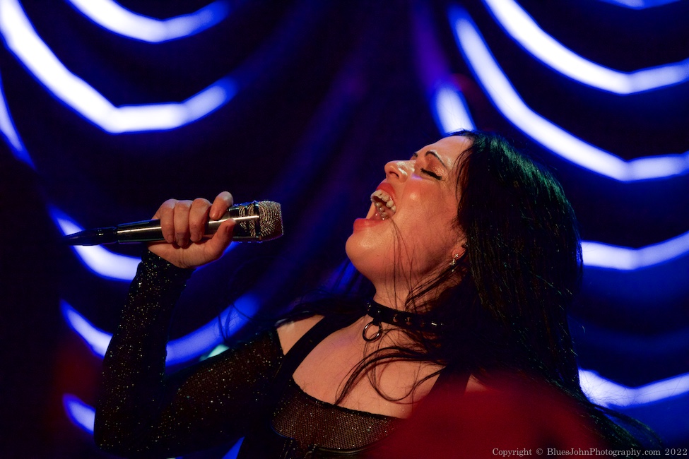Kelsy Karter, Mission Theater, photo by John Alcala
