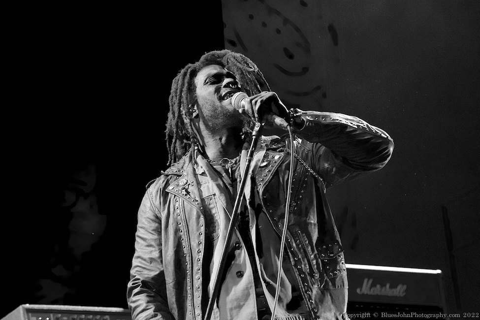 Ho9909, RV Inn Style Resorts Amphitheater, photo by John Alcala