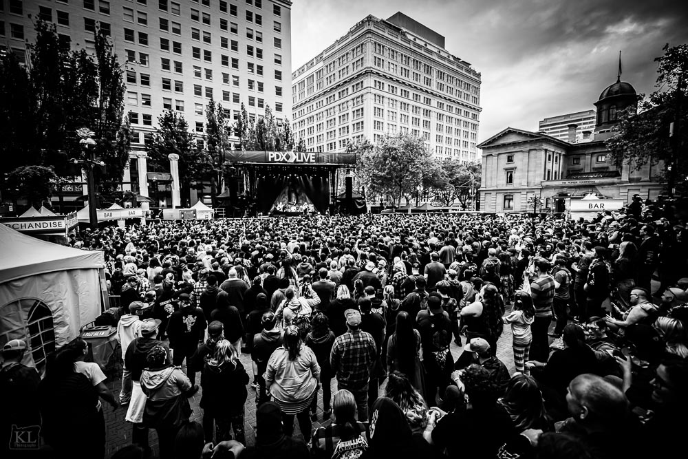 Tenacious D, Pioneer Courthouse Square, photo by Kris Luke